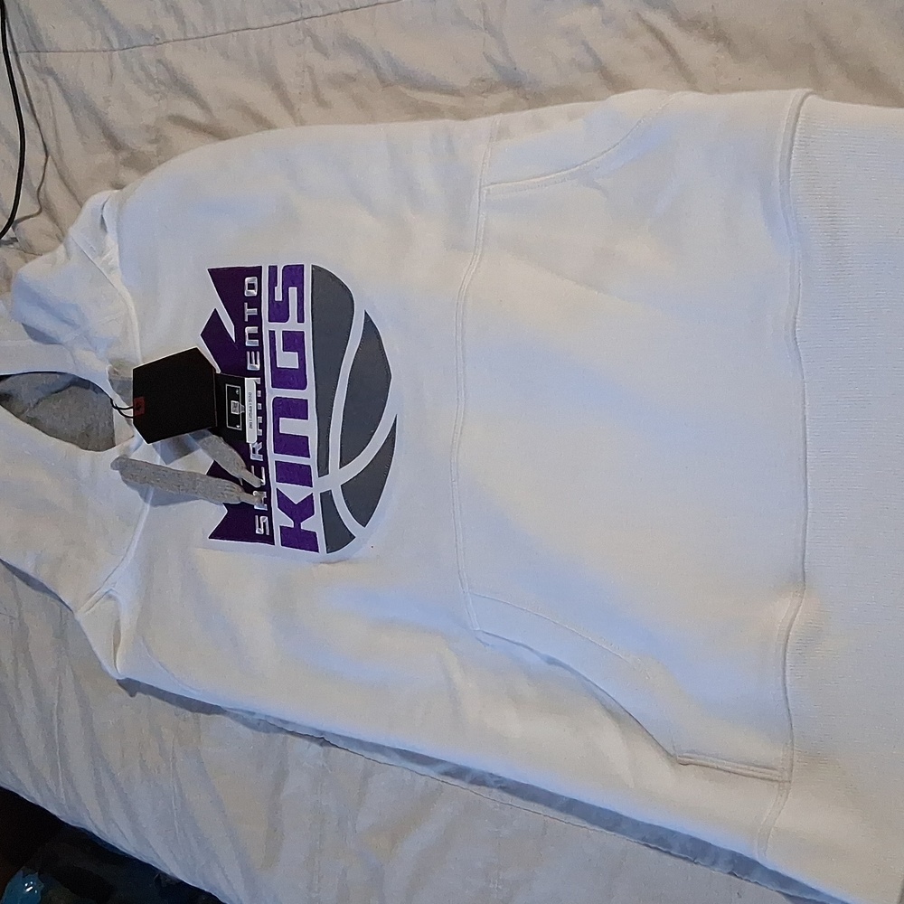 NWT Antigua Sacramento Kings Hoodie Size L
